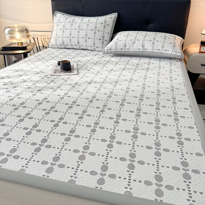 91家纺网 家纺一手货源 找家纺 LIFE.丽芙 2025春夏季新品A类针织提花冰凉豆豆凉感软席子平铺绑带款冰丝凉席三件套（450克）-风格一 维塔-灰