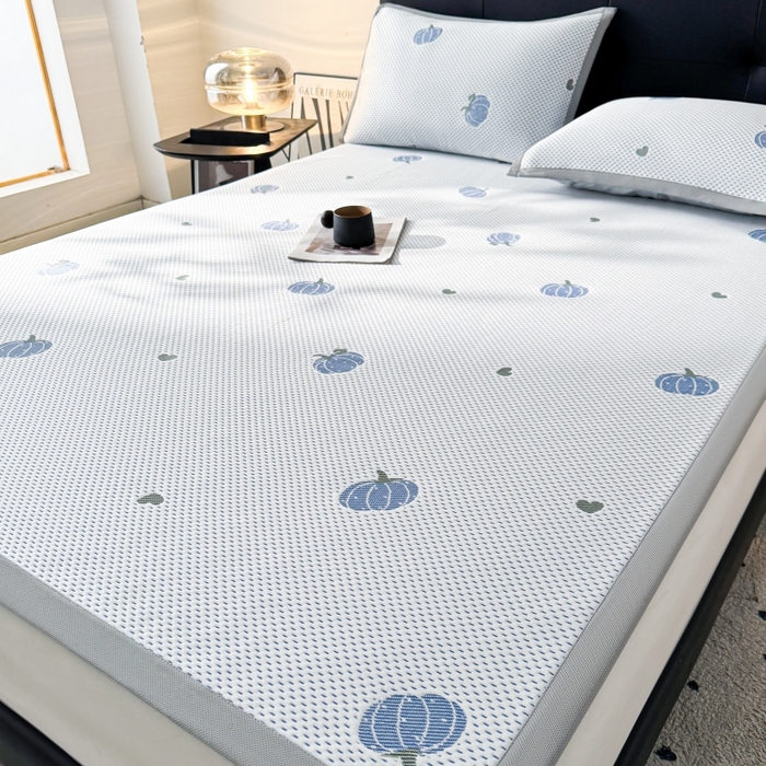 91家纺网 家纺一手货源 找家纺 LIFE.丽芙 2025春夏季新品A类针织提花冰凉豆豆凉感软席子平铺绑带款冰丝凉席三件套（450克）-风格一 南瓜-海蓝