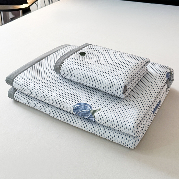 91家纺网 家纺一手货源 找家纺 LIFE.丽芙 2025春夏季新品A类针织提花冰凉豆豆凉感软席子平铺绑带款冰丝凉席三件套（450克）-风格一 南瓜-海蓝