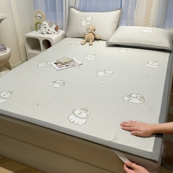 91家纺网 家纺一手货源 找家纺 （总）LIFE.丽芙 2025春夏季新品A类针织提花冰凉豆豆凉感软席子平铺绑带款冰丝凉席三件套（450克）-风格二