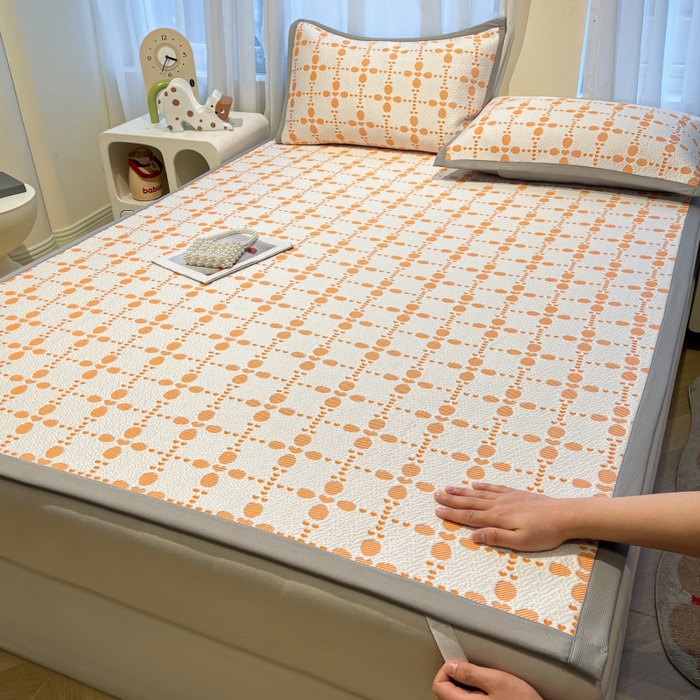 91家纺网 家纺一手货源 找家纺 （总）LIFE.丽芙 2025春夏季新品A类针织提花冰凉豆豆凉感软席子平铺绑带款冰丝凉席三件套（450克）-风格二