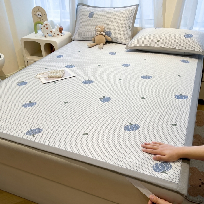 91家纺网 家纺一手货源 找家纺 （总）LIFE.丽芙 2025春夏季新品A类针织提花冰凉豆豆凉感软席子平铺绑带款冰丝凉席三件套（450克）-风格二