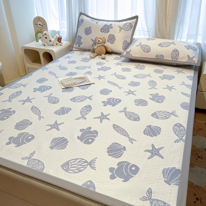 91家纺网 家纺一手货源 找家纺 LIFE.丽芙 2025春夏季新品A类针织提花冰凉豆豆凉感软席子平铺绑带款冰丝凉席三件套（450克）-风格二 海底世界-海蓝