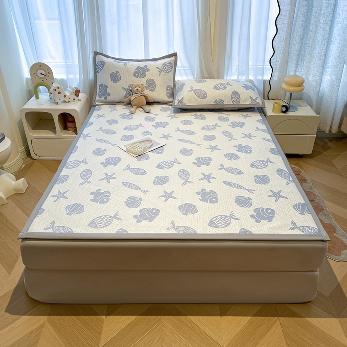 91家纺网 家纺一手货源 找家纺 LIFE.丽芙 2025春夏季新品A类针织提花冰凉豆豆凉感软席子平铺绑带款冰丝凉席三件套（450克）-风格二 海底世界-海蓝