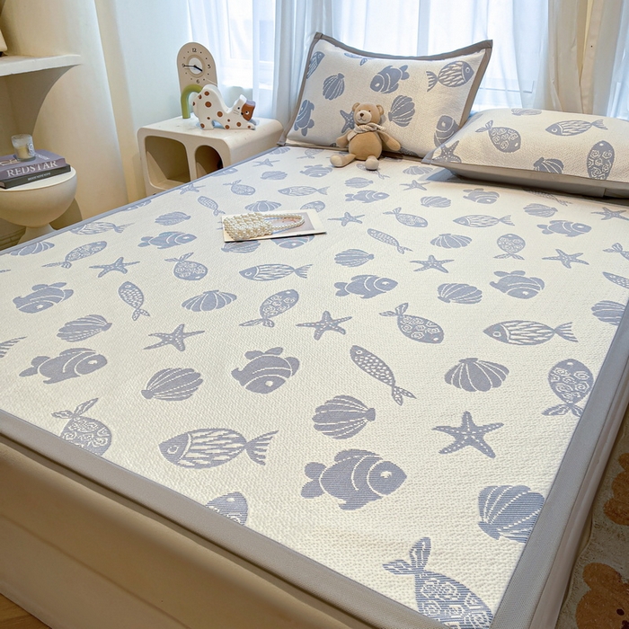 91家纺网 家纺一手货源 找家纺 LIFE.丽芙 2025春夏季新品A类针织提花冰凉豆豆凉感软席子平铺绑带款冰丝凉席三件套（450克）-风格二 海底世界-海蓝