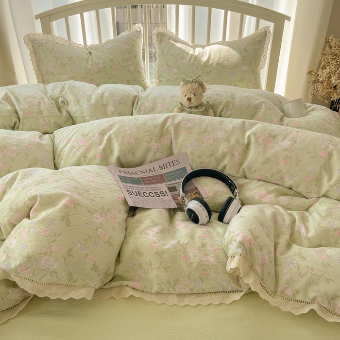 91家纺网 家纺一手货源 找家纺 繁花家居 2025新款镂空白色花边直播热款四件套 木槿绿