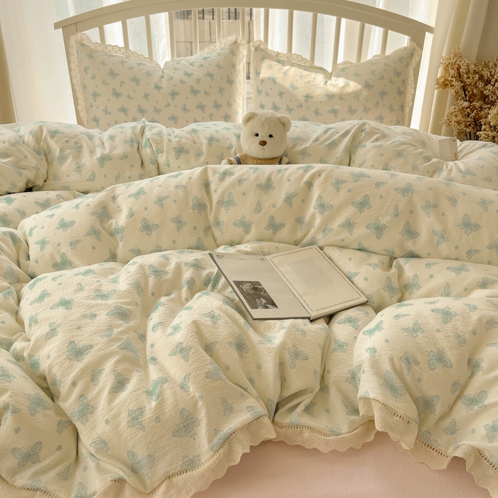 91家纺网 家纺一手货源 找家纺 繁花家居 2025新款镂空白色花边直播热款四件套 雾中蝶舞