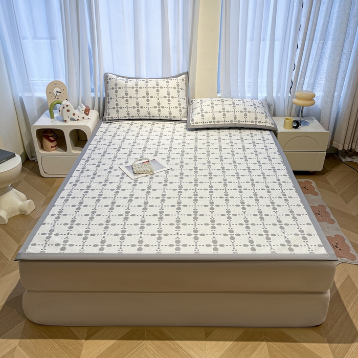 91家纺网 家纺一手货源 找家纺 LIFE.丽芙 2025春夏季新品A类针织提花冰凉豆豆凉感软席子平铺绑带款冰丝凉席三件套（450克）-风格二 维塔-灰