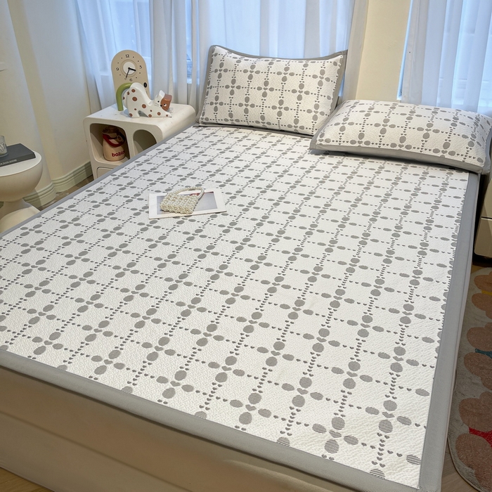 91家纺网 家纺一手货源 找家纺 LIFE.丽芙 2025春夏季新品A类针织提花冰凉豆豆凉感软席子平铺绑带款冰丝凉席三件套（450克）-风格二 维塔-灰