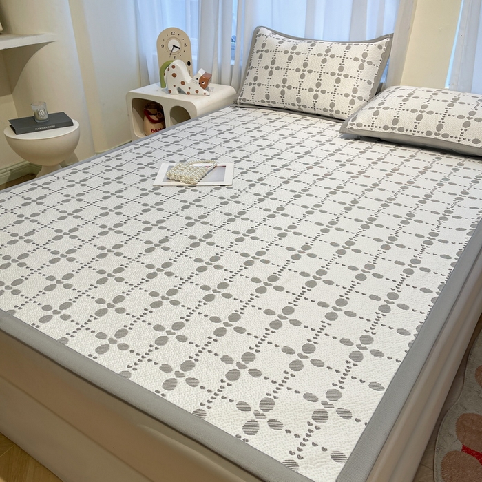 91家纺网 家纺一手货源 找家纺 LIFE.丽芙 2025春夏季新品A类针织提花冰凉豆豆凉感软席子平铺绑带款冰丝凉席三件套（450克）-风格二 维塔-灰