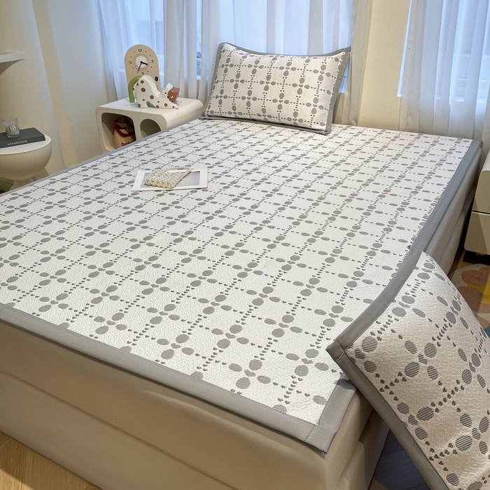 91家纺网 家纺一手货源 找家纺 LIFE.丽芙 2025春夏季新品A类针织提花冰凉豆豆凉感软席子平铺绑带款冰丝凉席三件套（450克）-风格二 维塔-灰