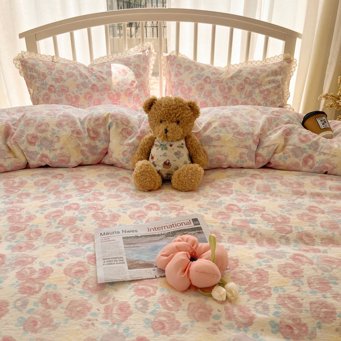 91家纺网 家纺一手货源 找家纺 （总）繁花家居 2025新款镂空白色花边直播热款四件套