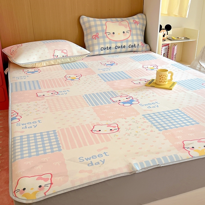 91家纺网 家纺一手货源 找家纺 葡萄家 2025年A类数码印花冰淇淋凉感冰丝凉席夏被夏凉被空调被 布丁猫