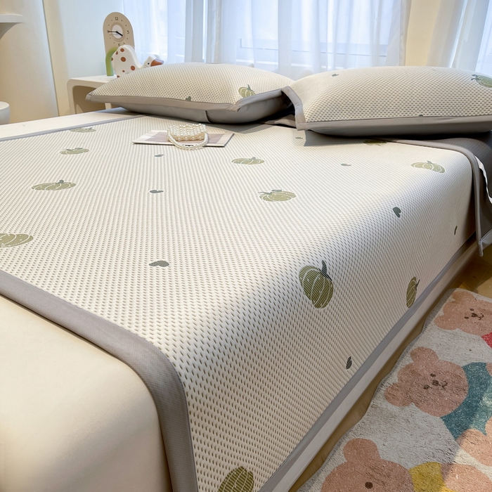 91家纺网 家纺一手货源 找家纺 LIFE.丽芙 2025春夏季新品A类针织提花冰凉豆豆凉感软席子平铺绑带款冰丝凉席三件套（450克）-风格二 南瓜-绿