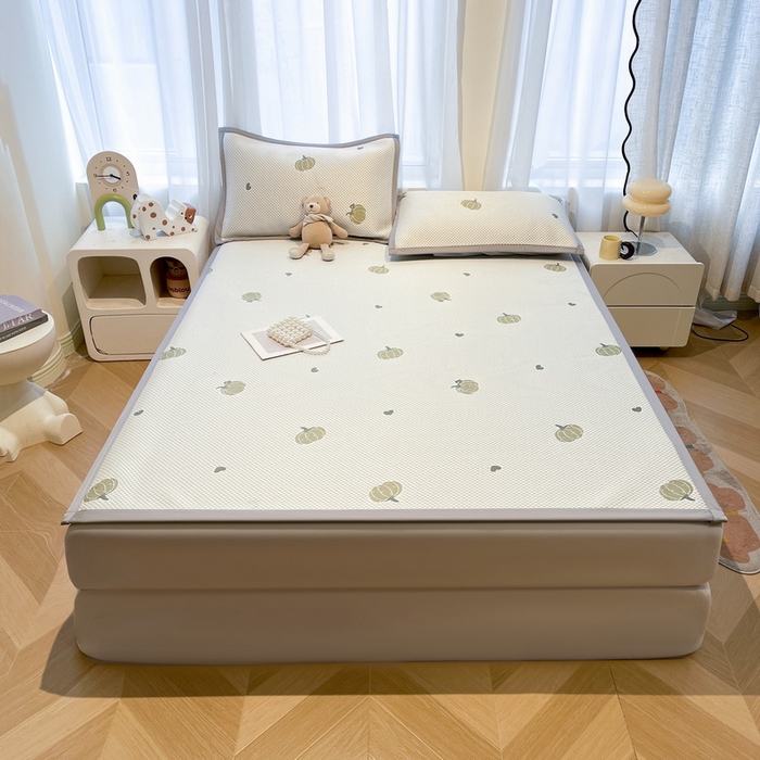 91家纺网 家纺一手货源 找家纺 LIFE.丽芙 2025春夏季新品A类针织提花冰凉豆豆凉感软席子平铺绑带款冰丝凉席三件套（450克）-风格二 南瓜-绿