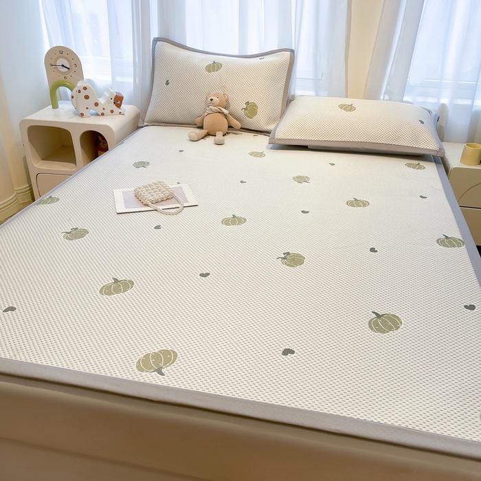 91家纺网 家纺一手货源 找家纺 LIFE.丽芙 2025春夏季新品A类针织提花冰凉豆豆凉感软席子平铺绑带款冰丝凉席三件套（450克）-风格二 南瓜-绿