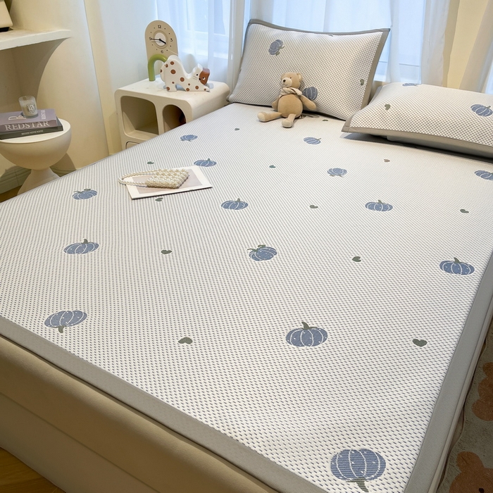 91家纺网 家纺一手货源 找家纺 LIFE.丽芙 2025春夏季新品A类针织提花冰凉豆豆凉感软席子平铺绑带款冰丝凉席三件套（450克）-风格二 南瓜-海蓝