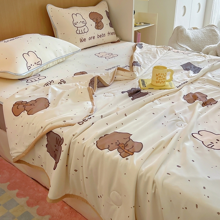 91家纺网 家纺一手货源 找家纺 葡萄家 2025年A类数码印花冰淇淋凉感冰丝凉席夏被夏凉被空调被 动物乐园