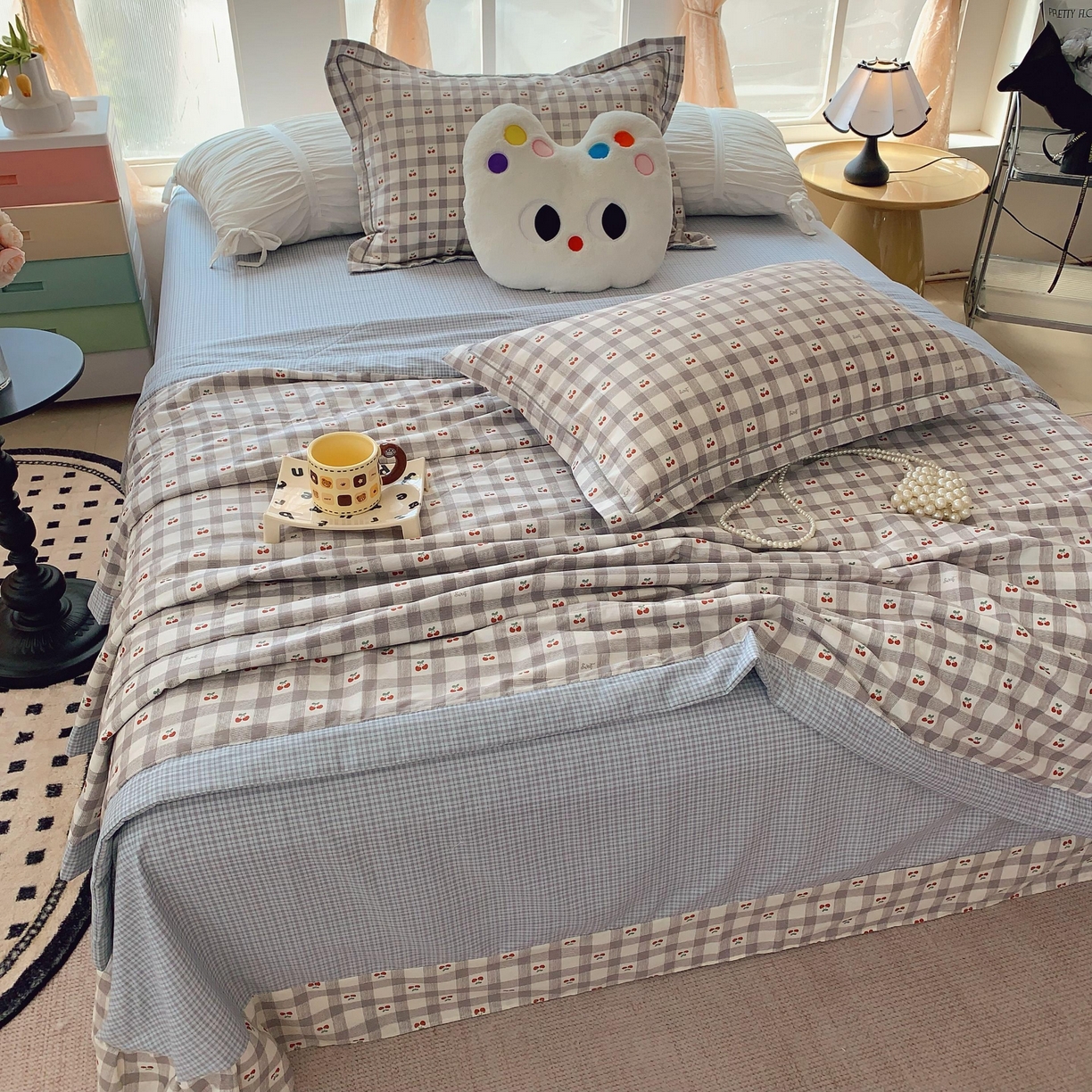 91家纺网 家纺一手货源 找家纺 莱豫家纺 2025春夏新款纯棉全棉夏被夏凉被四件套 格子樱桃灰