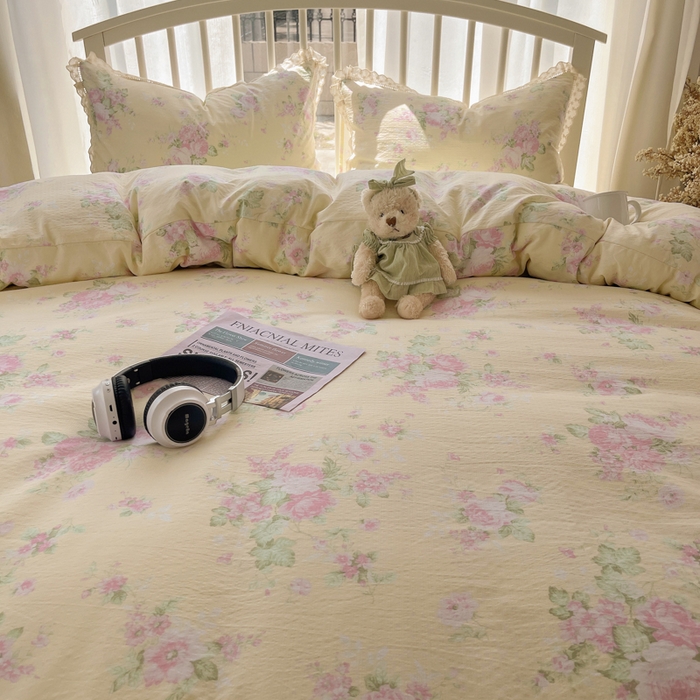 91家纺网 家纺一手货源 找家纺 繁花家居 2025新款镂空白色花边直播热款四件套 安娜