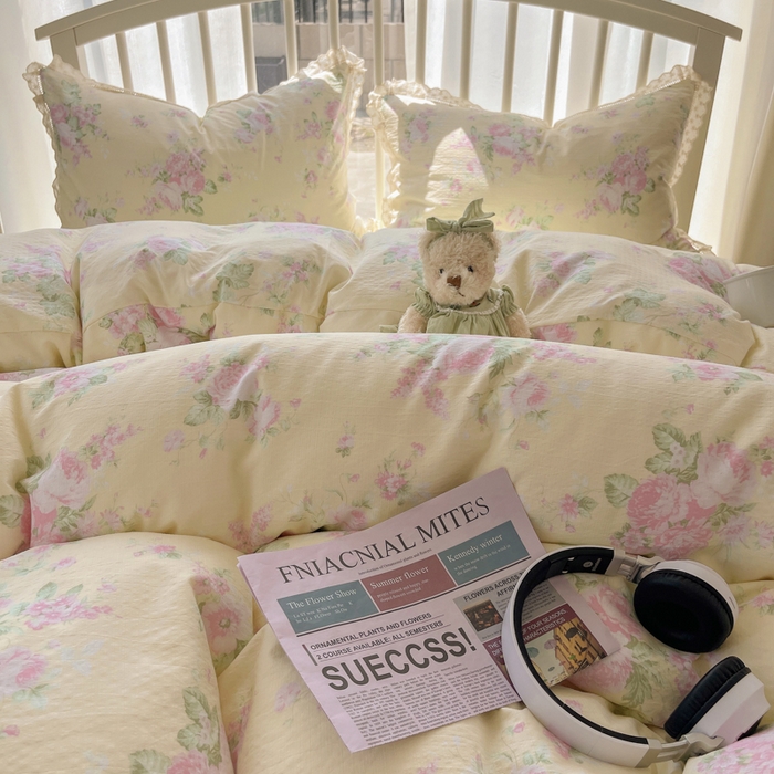 91家纺网 家纺一手货源 找家纺 繁花家居 2025新款镂空白色花边直播热款四件套 安娜