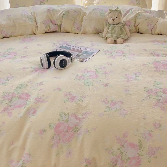 91家纺网 家纺一手货源 找家纺 繁花家居 2025新款镂空白色花边直播热款四件套 安娜