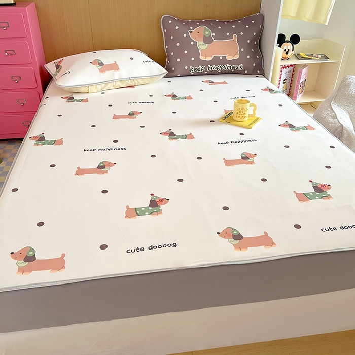 91家纺网 家纺一手货源 找家纺 葡萄家 2025年A类数码印花冰淇淋凉感冰丝凉席夏被夏凉被空调被 腊肠狗