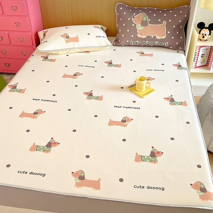 91家纺网 家纺一手货源 找家纺 葡萄家 2025年A类数码印花冰淇淋凉感冰丝凉席夏被夏凉被空调被 腊肠狗