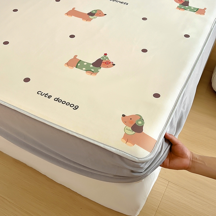 91家纺网 家纺一手货源 找家纺 葡萄家 2025年A类数码印花冰淇淋凉感冰丝凉席夏被夏凉被空调被 腊肠狗