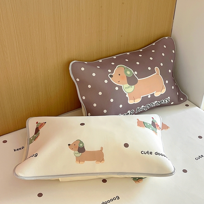 91家纺网 家纺一手货源 找家纺 葡萄家 2025年A类数码印花冰淇淋凉感冰丝凉席夏被夏凉被空调被 腊肠狗