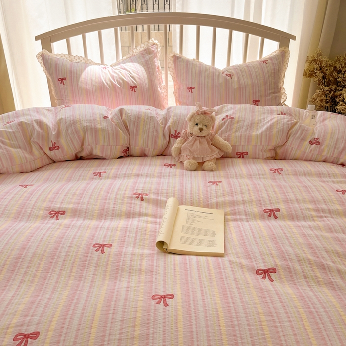 91家纺网 家纺一手货源 找家纺 繁花家居 2025新款镂空白色花边直播热款四件套 蝴蝶结