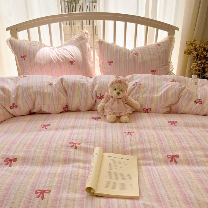 91家纺网 家纺一手货源 找家纺 繁花家居 2025新款镂空白色花边直播热款四件套 蝴蝶结