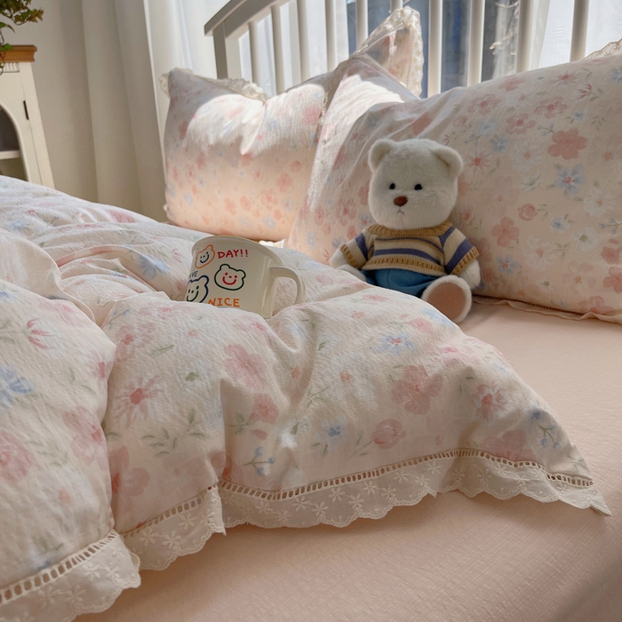 91家纺网 家纺一手货源 找家纺 繁花家居 2025新款镂空白色花边直播热款四件套 花颜