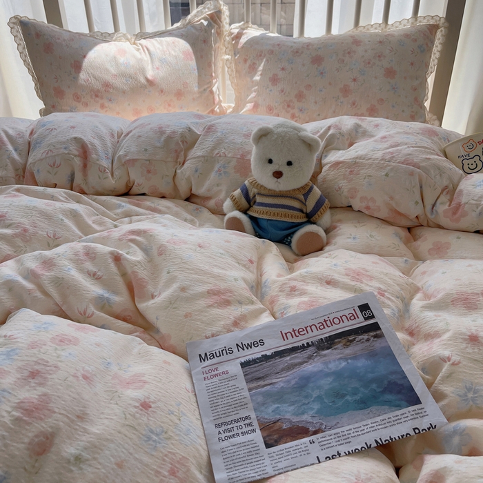 91家纺网 家纺一手货源 找家纺 繁花家居 2025新款镂空白色花边直播热款四件套 花颜