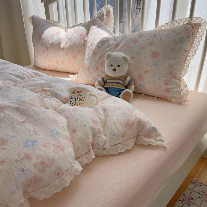 91家纺网 家纺一手货源 找家纺 繁花家居 2025新款镂空白色花边直播热款四件套 花颜