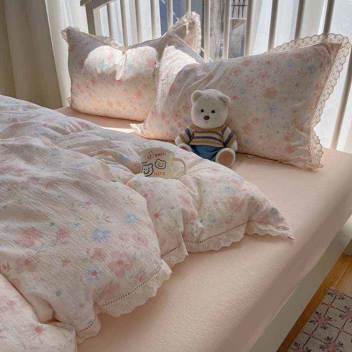 91家纺网 家纺一手货源 找家纺 繁花家居 2025新款镂空白色花边直播热款四件套 花颜