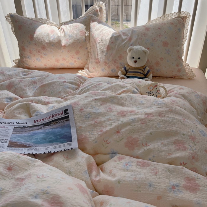 91家纺网 家纺一手货源 找家纺 繁花家居 2025新款镂空白色花边直播热款四件套 花颜