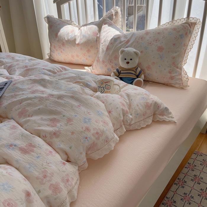 91家纺网 家纺一手货源 找家纺 繁花家居 2025新款镂空白色花边直播热款四件套 花颜