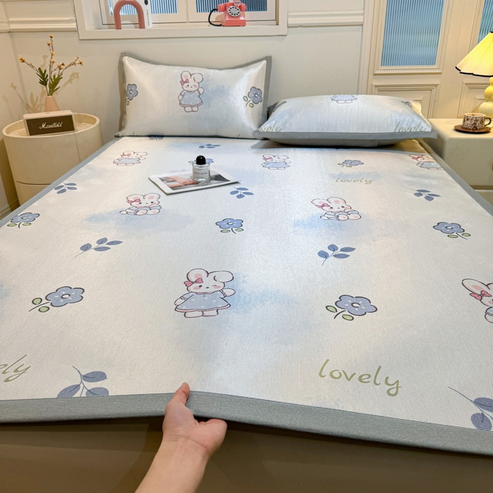 LIFE.丽芙 2025春夏季新品数码印花冰藤凉席平铺冰丝凉席印花小清新绑带款三件套（风格一） 安妮兔