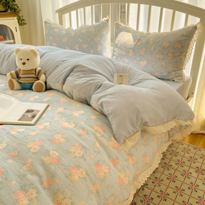 91家纺网 家纺一手货源 找家纺 繁花家居 2025新款镂空白色花边直播热款四件套 寂色浮香