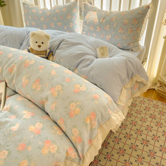 91家纺网 家纺一手货源 找家纺 繁花家居 2025新款镂空白色花边直播热款四件套 寂色浮香