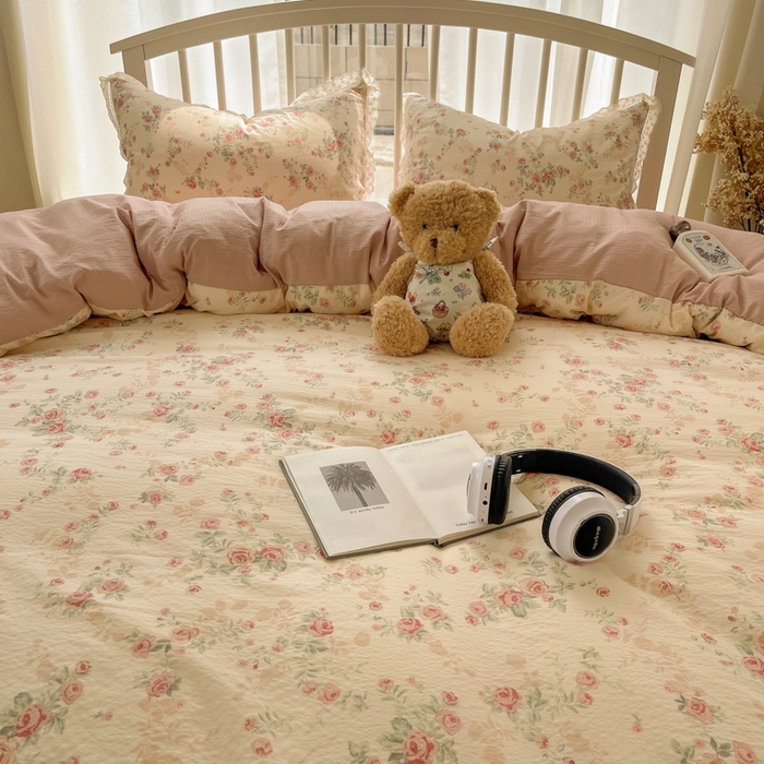 91家纺网 家纺一手货源 找家纺 繁花家居 2025新款镂空白色花边直播热款四件套 兰亭序曲