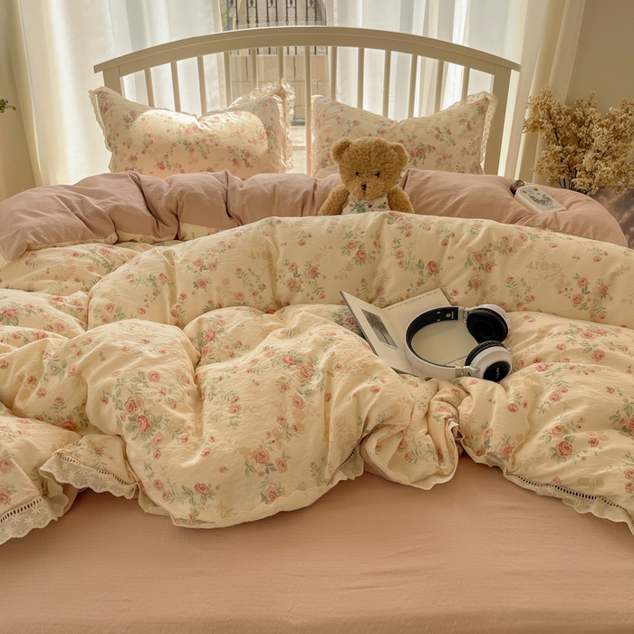 91家纺网 家纺一手货源 找家纺 繁花家居 2025新款镂空白色花边直播热款四件套 兰亭序曲