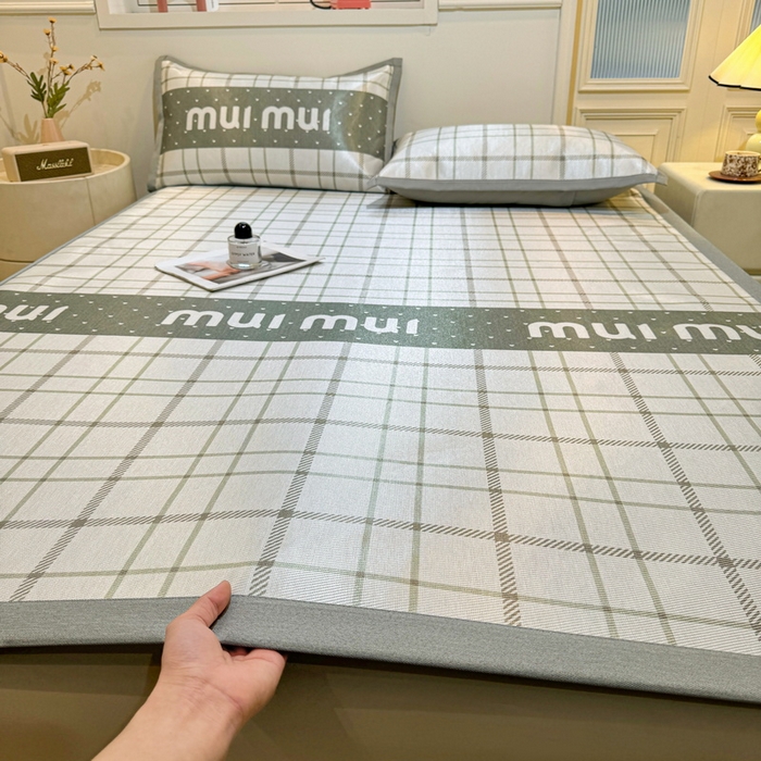 LIFE.丽芙 2025春夏季新品数码印花冰藤凉席平铺冰丝凉席印花小清新绑带款三件套（风格一） 玛丽格