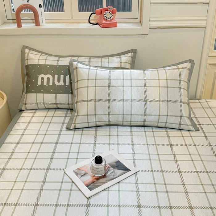 91家纺网 家纺一手货源 找家纺 LIFE.丽芙 2025春夏季新品数码印花冰藤凉席平铺冰丝凉席印花小清新绑带款三件套（风格一） 玛丽格