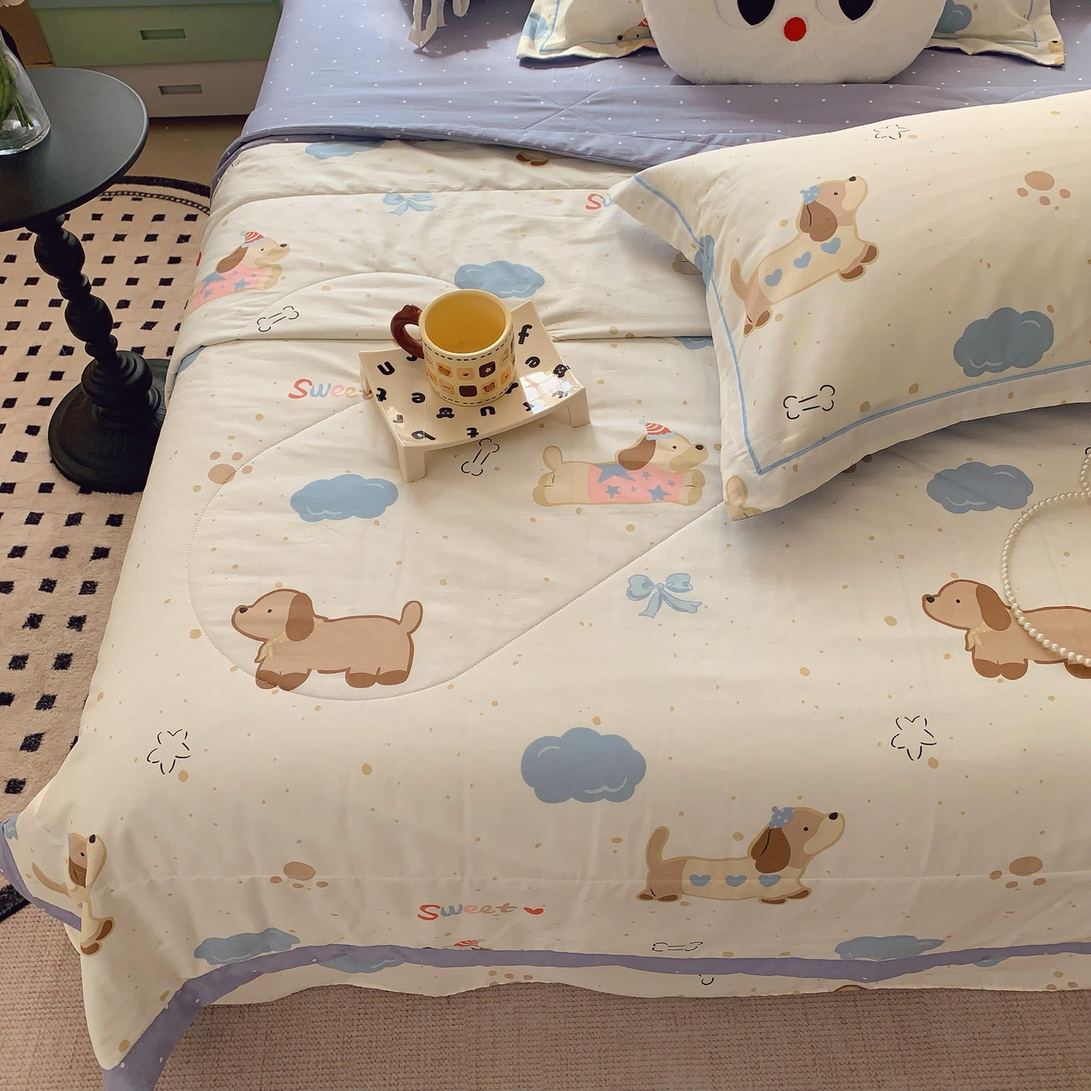 91家纺网 家纺一手货源 找家纺 莱豫家纺 2025春夏新款纯棉全棉夏被夏凉被四件套 腊肠狗