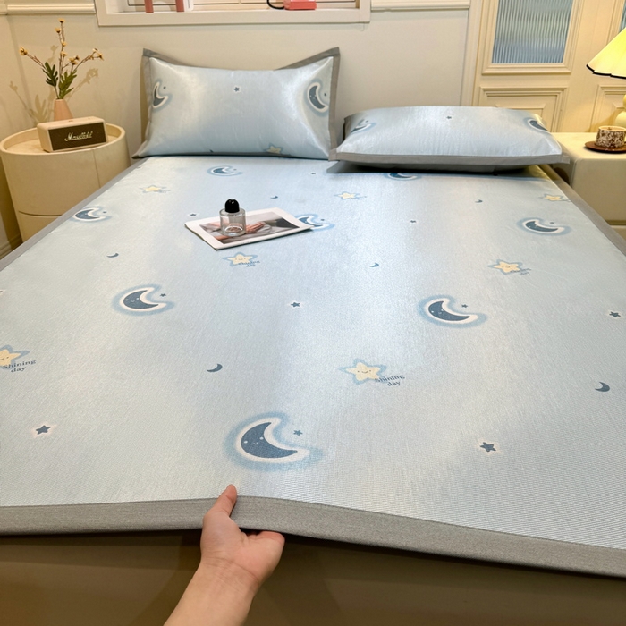 LIFE.丽芙 2025春夏季新品数码印花冰藤凉席平铺冰丝凉席印花小清新绑带款三件套（风格一） 星辰