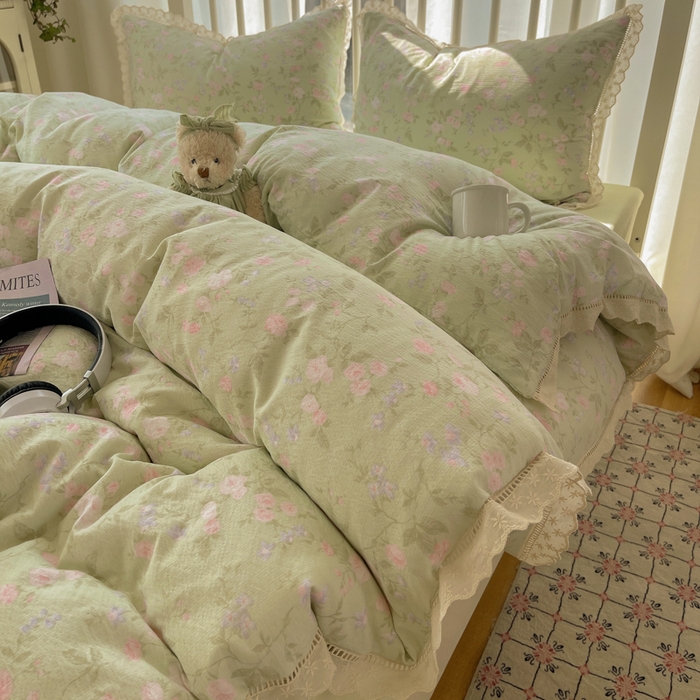 91家纺网 家纺一手货源 找家纺 繁花家居 2025新款镂空白色花边直播热款四件套 木槿绿