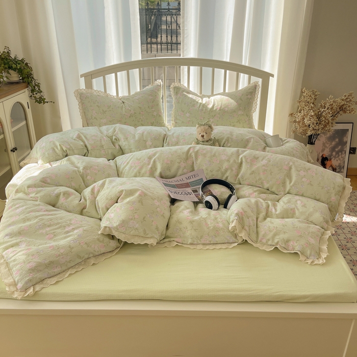 91家纺网 家纺一手货源 找家纺 繁花家居 2025新款镂空白色花边直播热款四件套 木槿绿