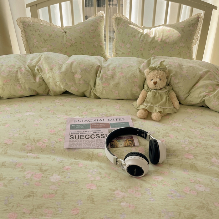 91家纺网 家纺一手货源 找家纺 繁花家居 2025新款镂空白色花边直播热款四件套 木槿绿